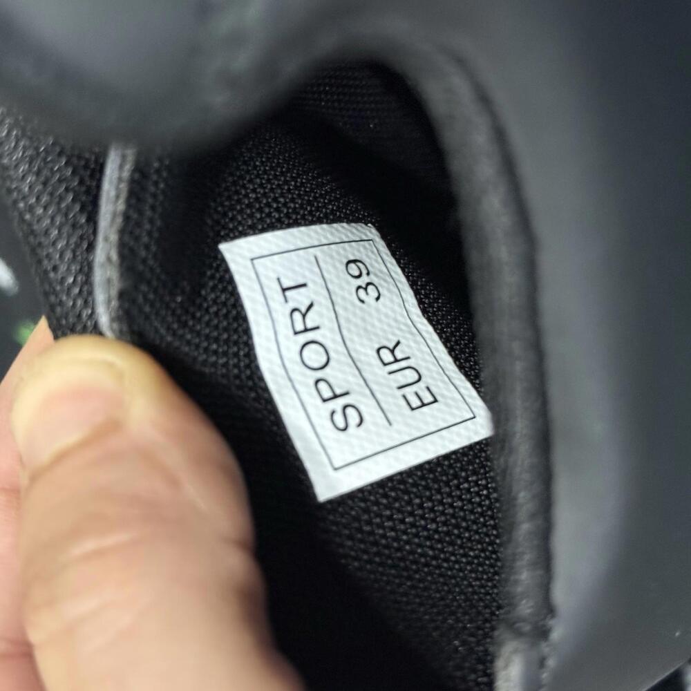 Sport Cycling Black Shoes Self-Locking Size Euro 39‎ / 8.5 Women / 6 Men - Picture 7 of 9